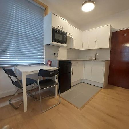 Newly Refurbished Studio Λονδίνο Εξωτερικό φωτογραφία